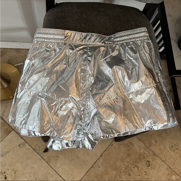 Ivy park ivytopia adidas shorts nwt 2X - Picture 3 of 5